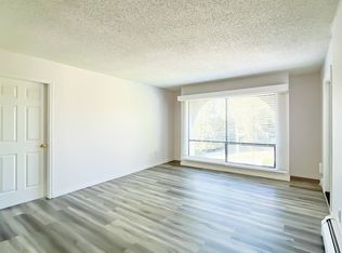1945 Woodway Pl #416, Burnaby, BC