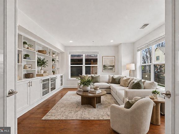 4th image of 3248 Royal Fern Pl