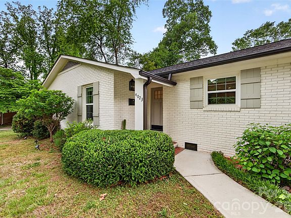 2nd image of 4023 Firethorne Rd