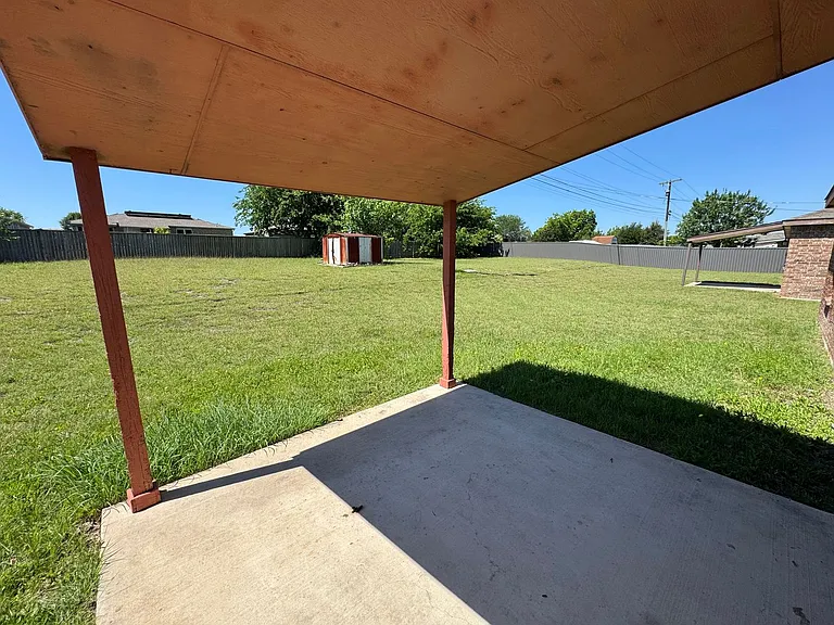 4600 Greyhound Dr — Photo 28