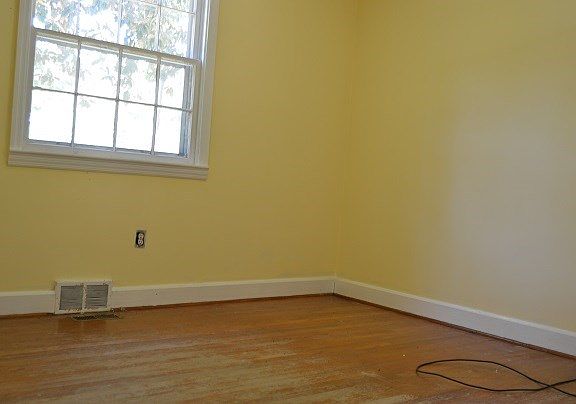 4th image of 537 E 6th Ave