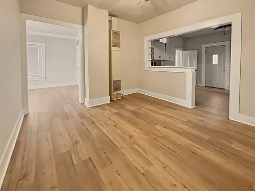 303 Rose St Photo 1
