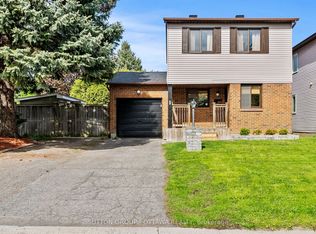 1 Airycot Cir, Ottawa, ON K2J 2L2