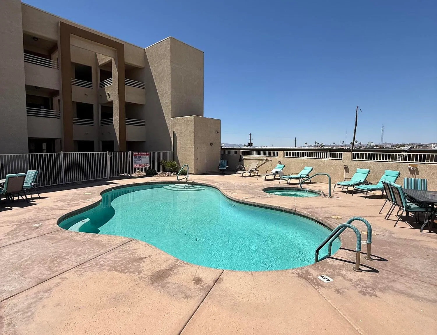 2 bed, 2.0 bath, 1484 sqft, $2,500 — Photo 3