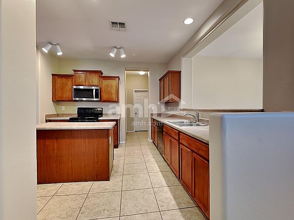 3rd image of 5409 W Fremont Rd