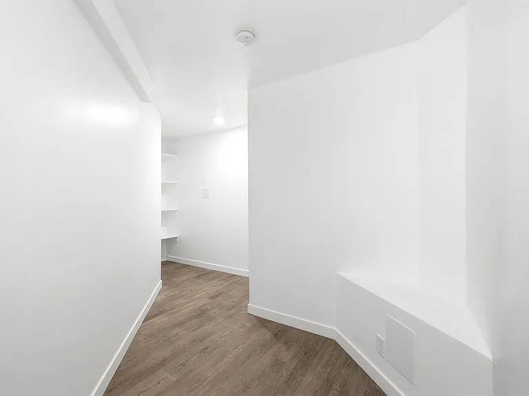 153 W Silver Springs Dr — Photo 21