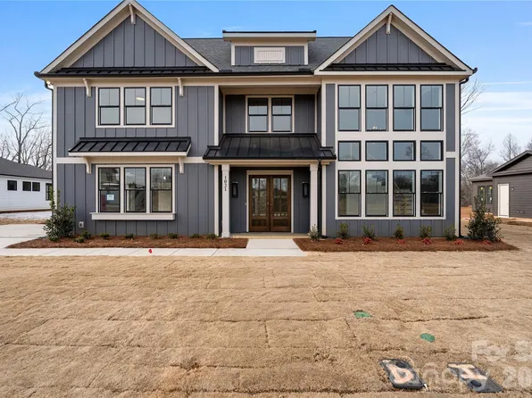 1021 Courtney Ln #17, Waxhaw, NC 28173