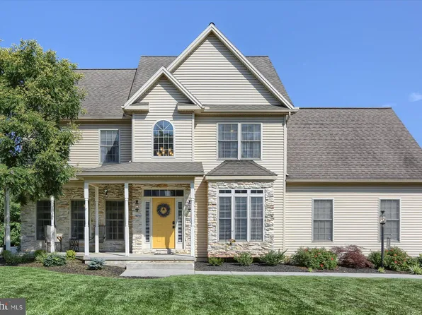 2206 Hastings Dr, Mechanicsburg, PA 17055