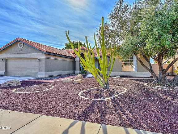 3rd image of 10957 W Ventana Drive S