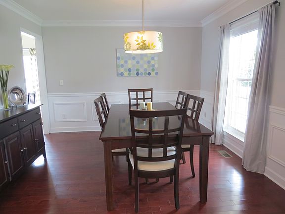 4th image of 1216 Amber Glades Ln
