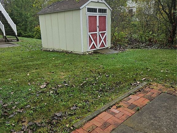 5th image of 155 Granite Dr