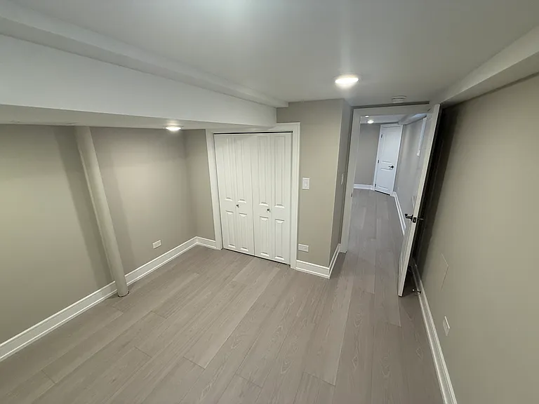 4521 N Plainfield Ave — Photo 14