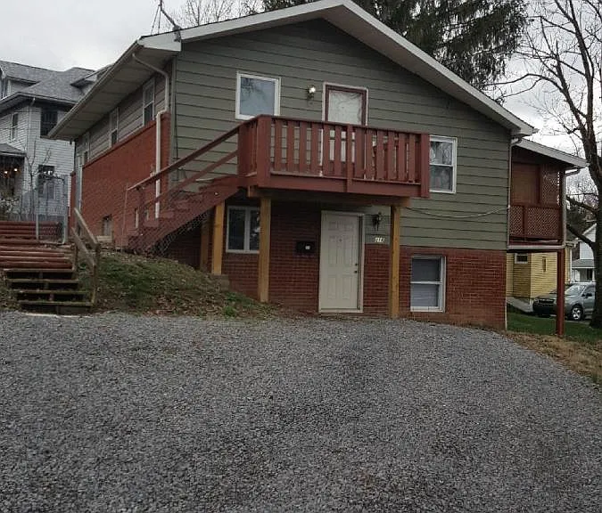 820 Grand St — Photo 13
