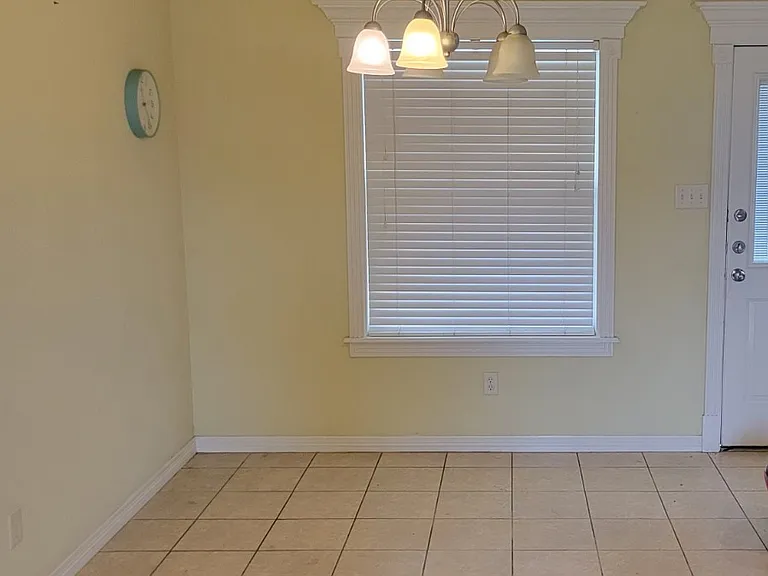 2821 Horseback Ct — Photo 3