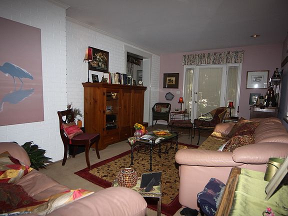 5th image of 9305 W Parkhill Dr
