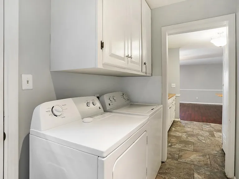 9803 Lakewood Dr W — Photo 10