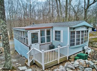 128 Pheasant Ln, Shohola, PA 18458