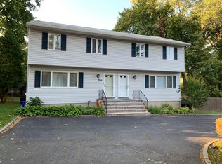 40 Hillside Ave #A, Huntington, NY 11743