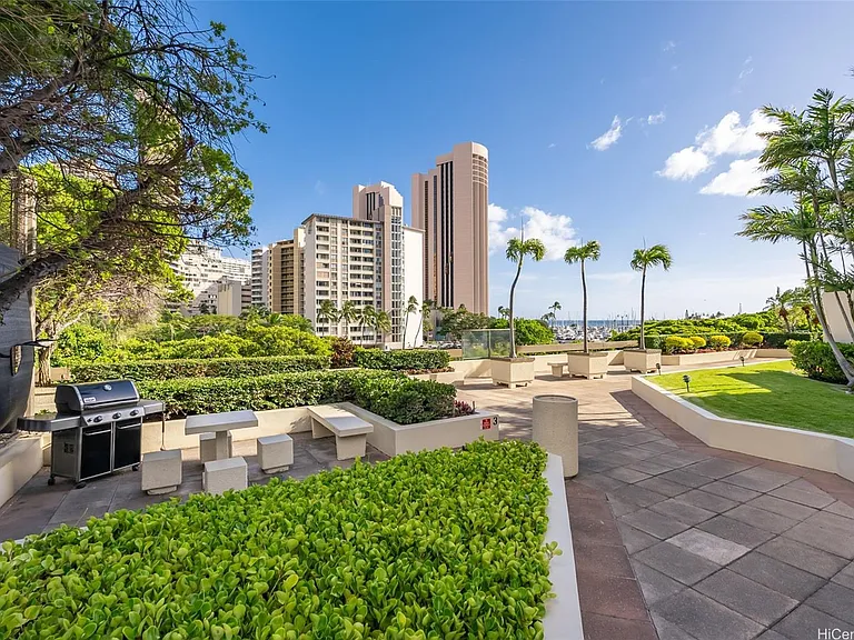 1650 Ala Moana Blvd #503 — Photo 5