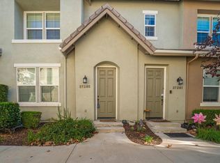 27285 Blue Spruce Pl, Valencia, CA
