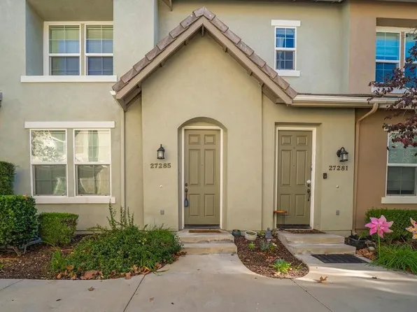 27285 Blue Spruce Pl, Valencia, CA 91354