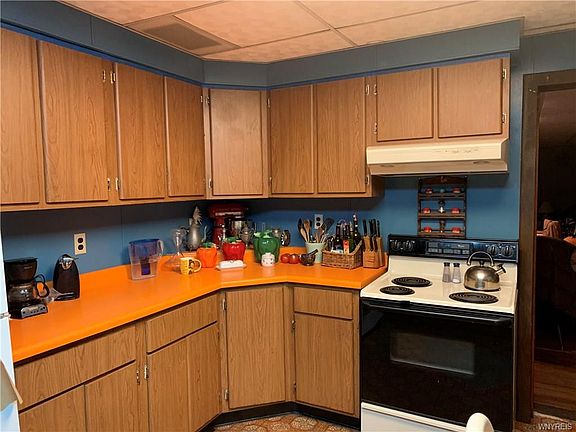 2nd image of 506 Hertel Ave