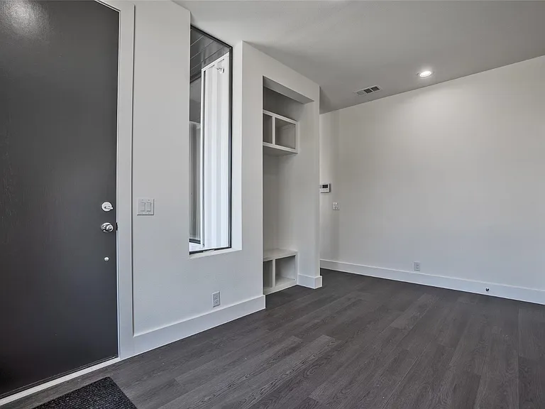 4322 Roseland Ave #3 — Photo 10