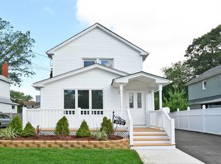 979 Kings Pkwy, Baldwin, NY 11510