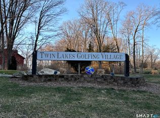 219 Twin Lakes Rd APT A, North Branford, CT 06471