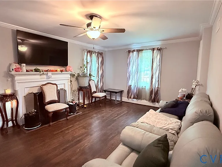 335 Claremont St — Photo 4