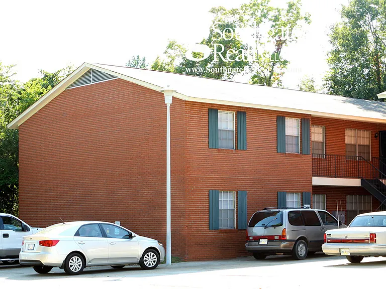 2008 Oak Grove Rd — Photo 4
