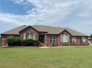 1150 N Lynn Lane Rd, Catoosa, OK 74015