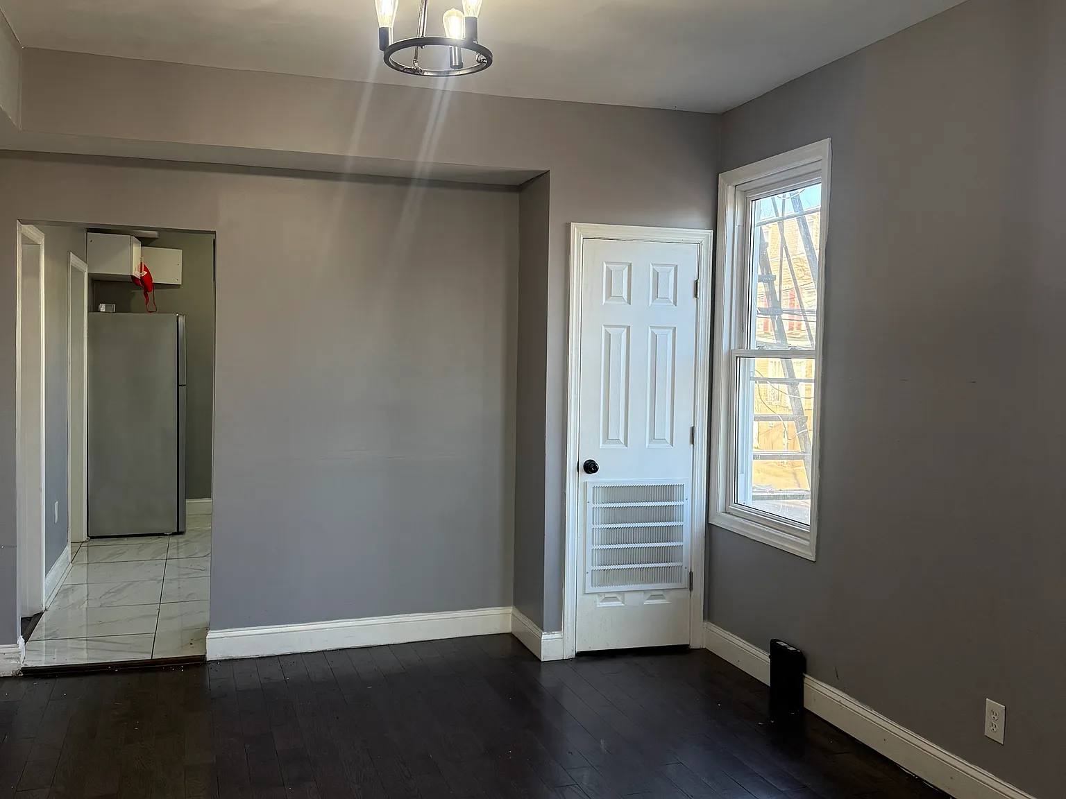 3 bed, $2,200 — Photo 3