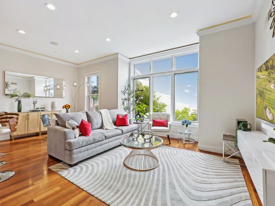 78 Wayne St UNIT 404, Jersey City, NJ 07302