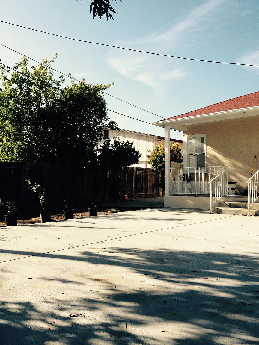 112 Pickford Ave photo 1