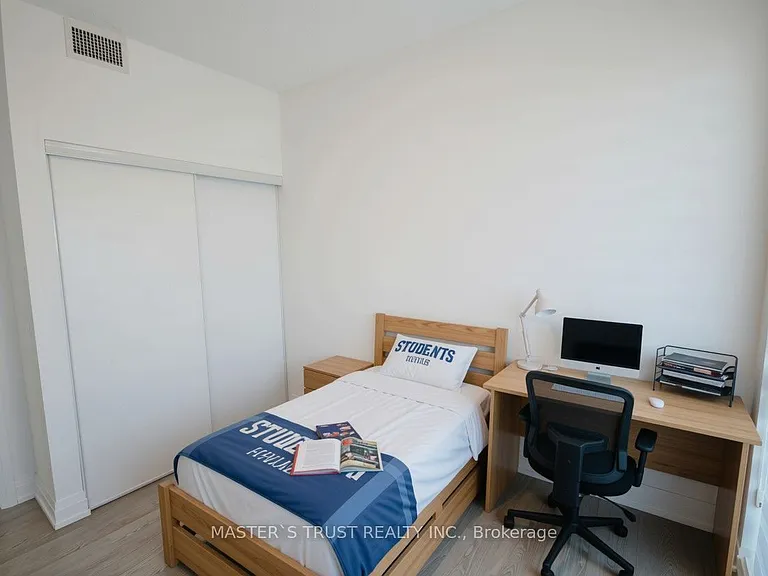 65 Speers Rd #703 — Photo 6