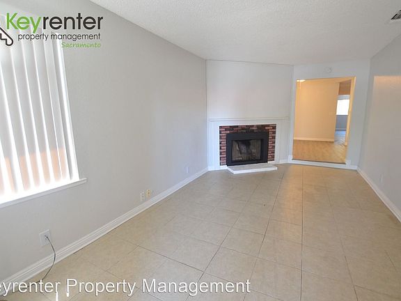 4th image of 5112 Gibbons Dr