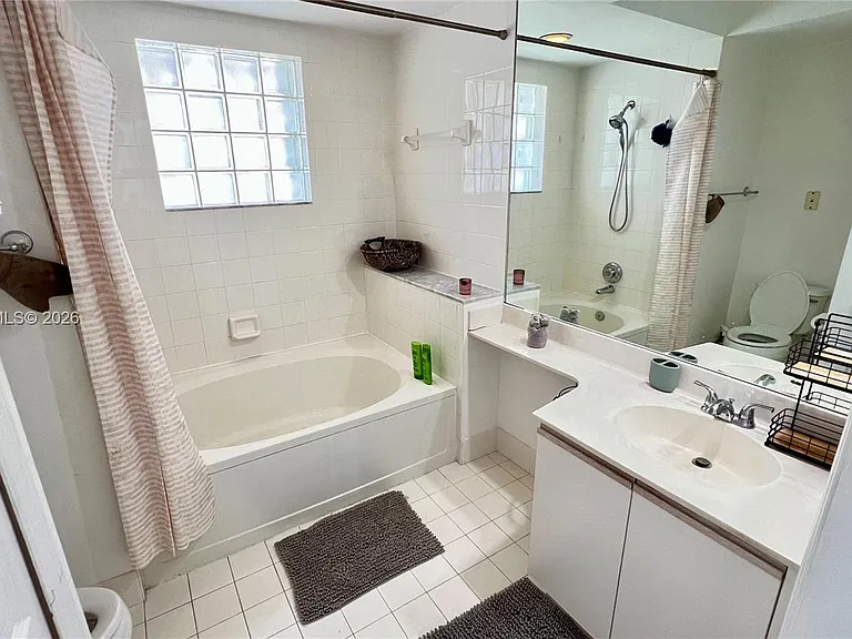 3255 NE 184th St #12408 — Photo 21