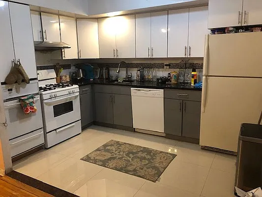 Rented by 18 REALTY | media 1