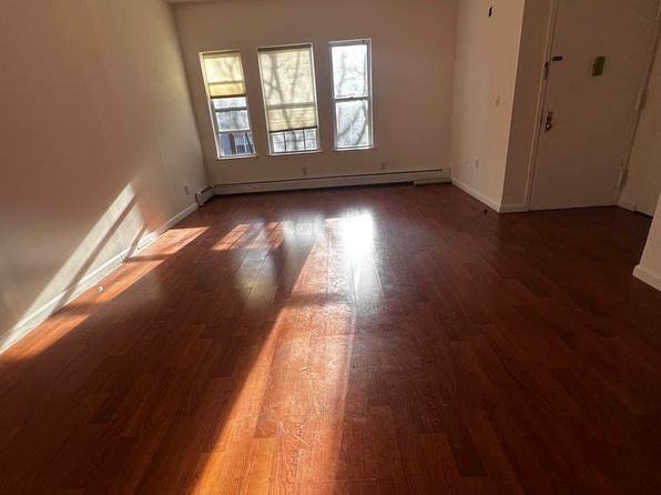 143 W 117th St #Penthouse 1