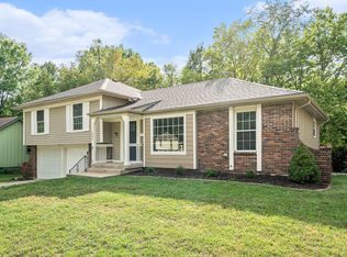 12904 Overhill Rd, Grandview, MO 64030
