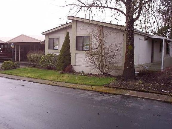 2nd image of 450 SE Lacreole Dr Unit 114