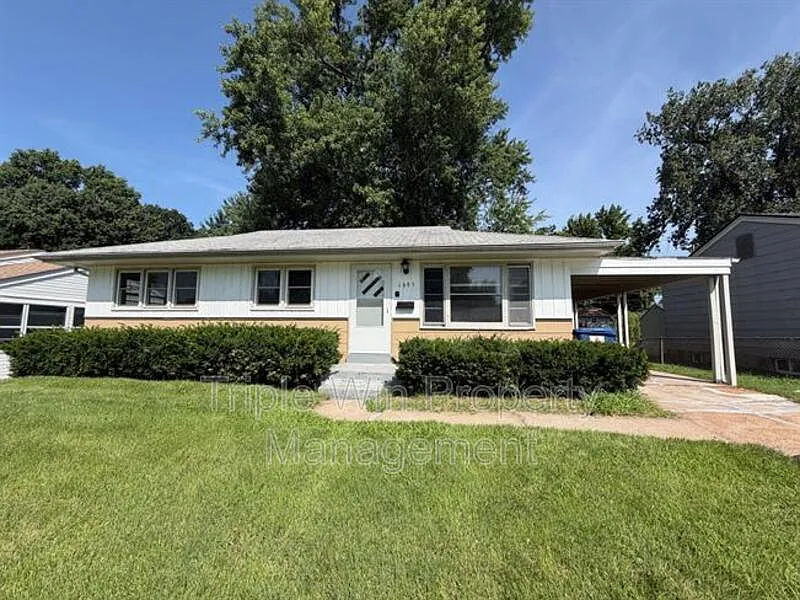 1695 Crowder Dr