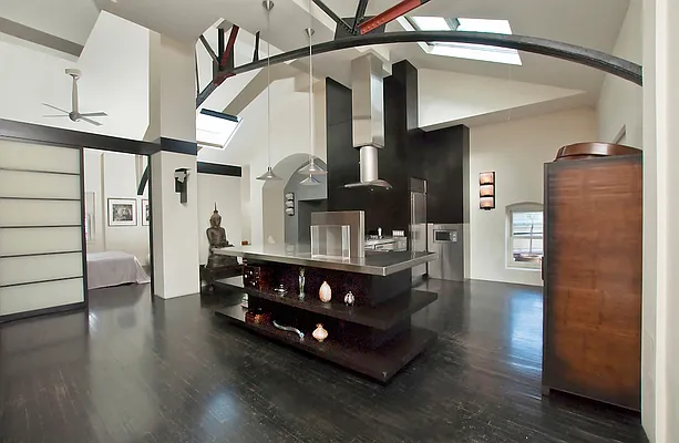 Sold by Azulay Group | media 13