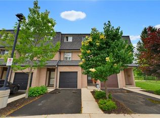 138 Blackhorne Dr #4, Kitchener, ON N2E 1Z3