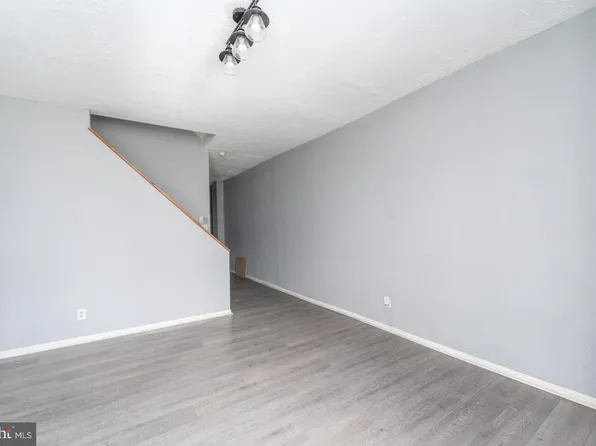 2803 W North Ave, Baltimore, MD 21216
