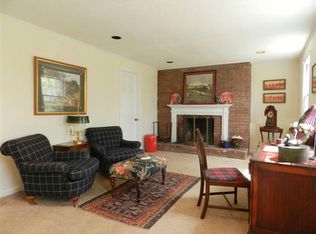 35 Old Musket Ln, Ridgefield, CT 06877