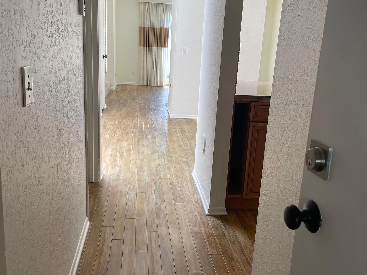 2 bed, 1.5 bath, 1348 sqft, $4,850 — Photo 2