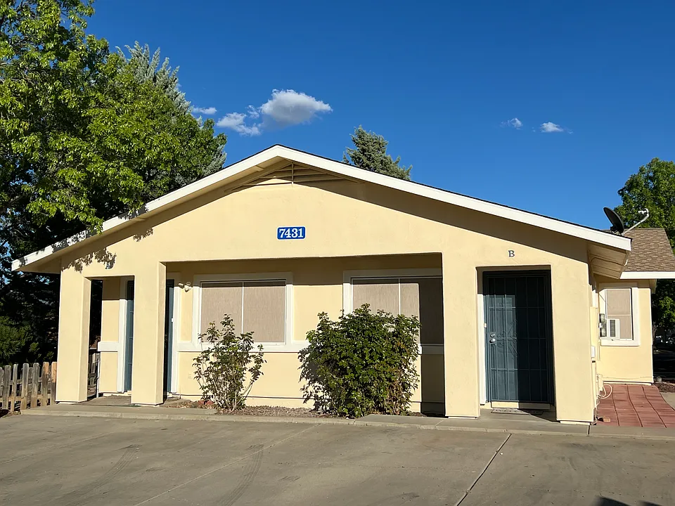 7431 E Lobo Way #4