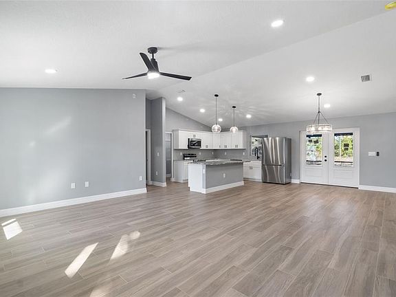 4th image of 3421 Vivian Rd